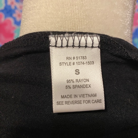 💕3 for $20💕 Tank top with some sequins by the chest area - Picture 5 of 5